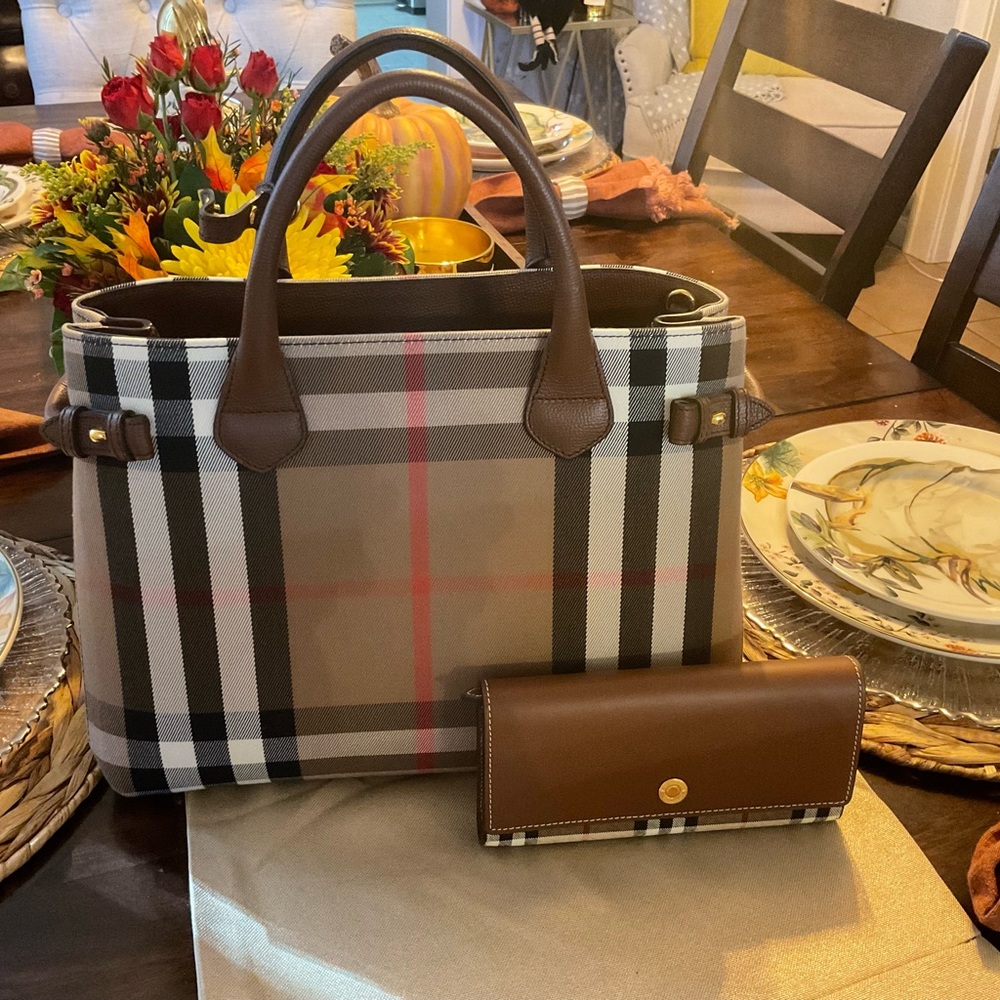 Burberry tote bag